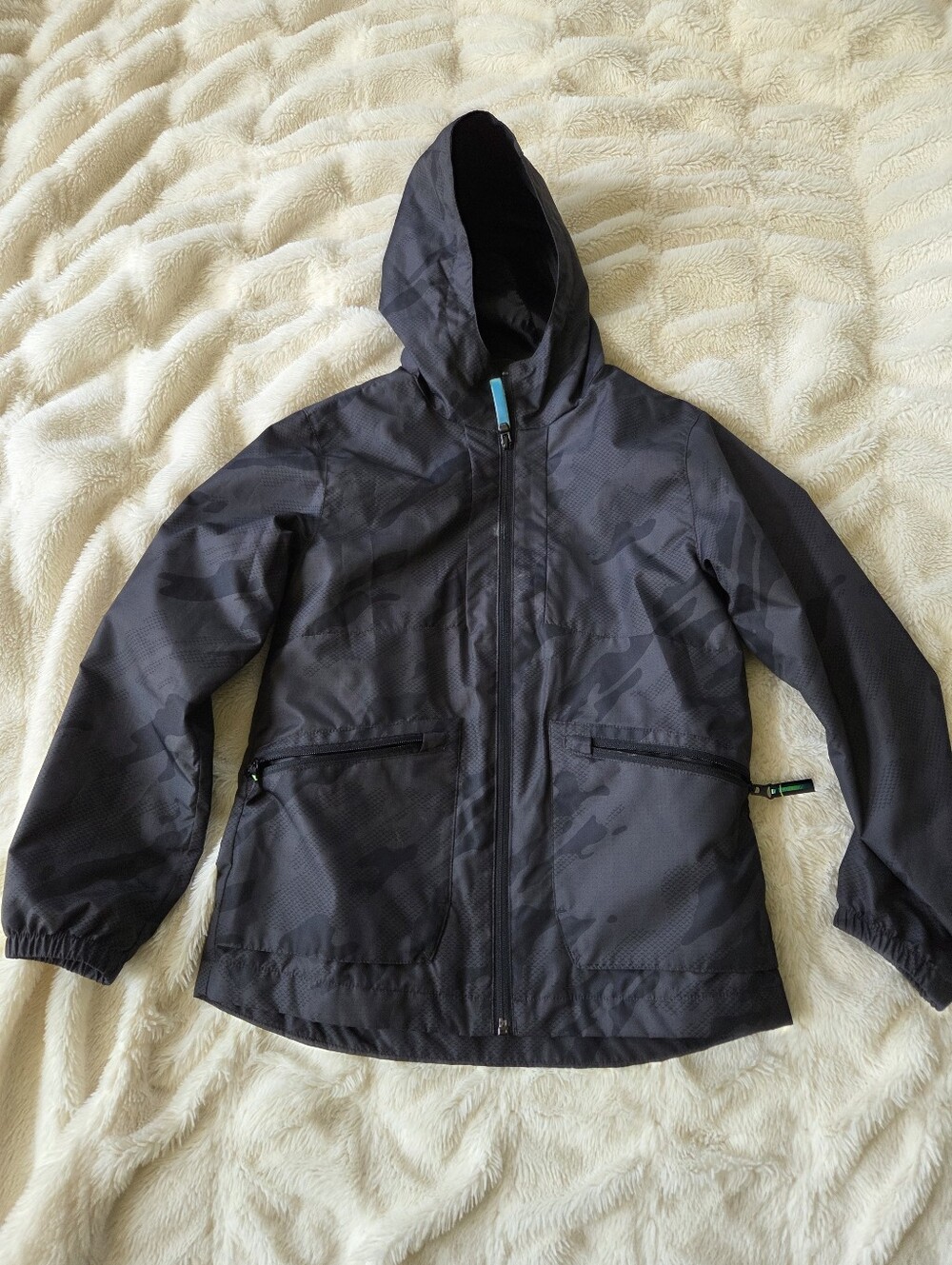 Champion Black Hooded Kids Raincoat with Subtle Camo Print Size 6 Youth